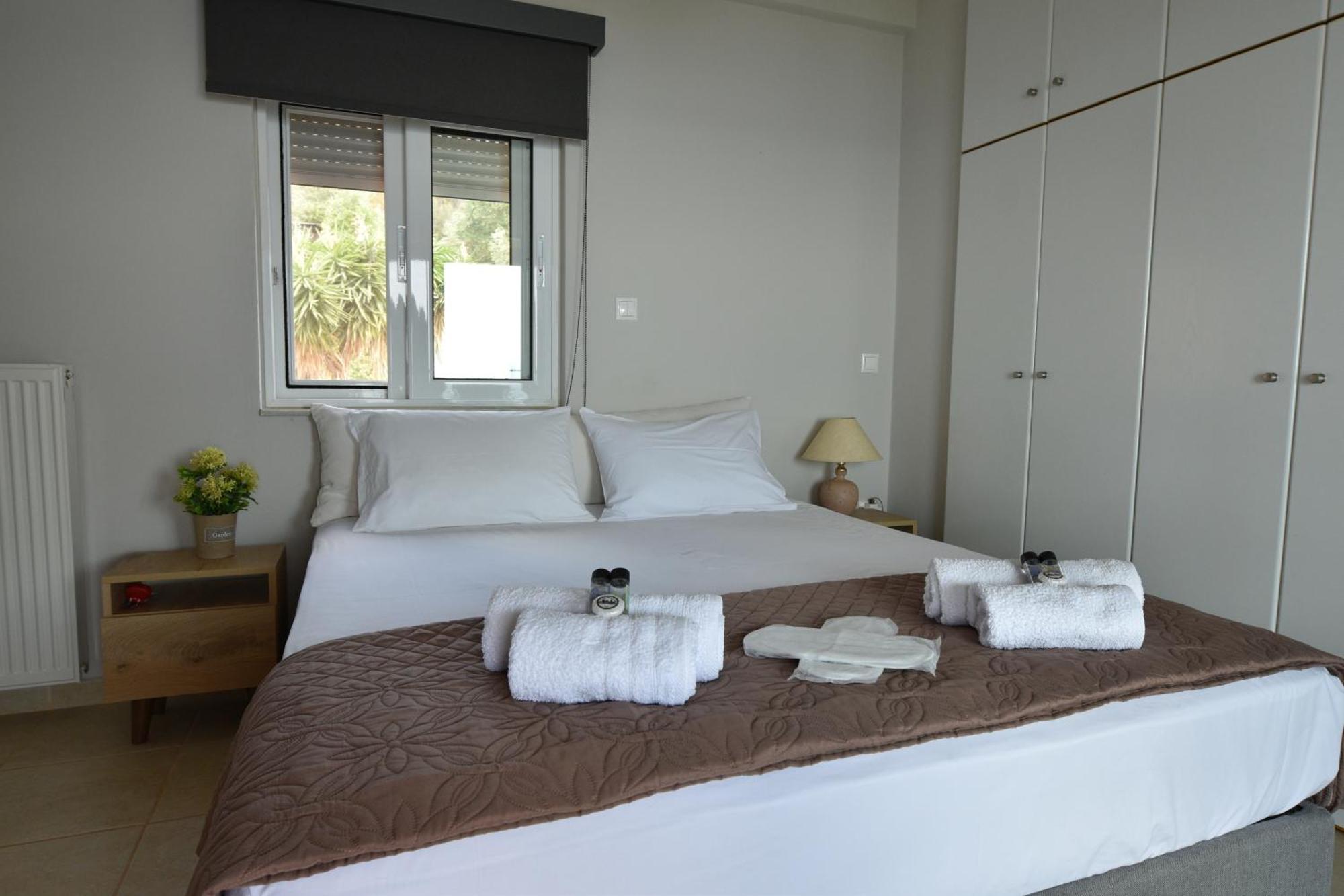Blue Bay View - Beach House Vathirrevma Extérieur photo